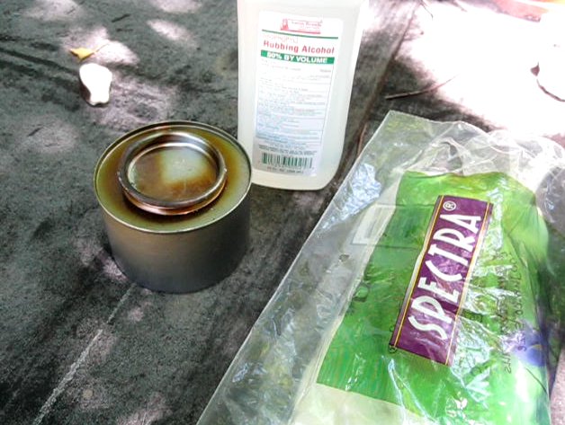 Make an emergency survival alcohol stove