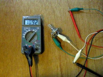 Measuring a variable resistor with a digital ohm meter