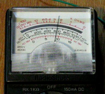 Reading an analog Ohm meter